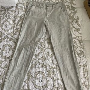 Lululemon men’s commission slim khaki pants